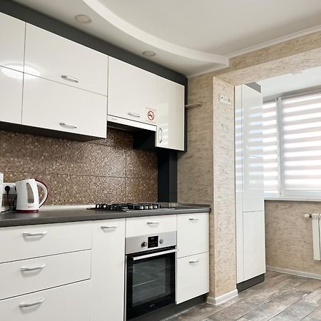 0147 New Flat Near Airport Zhulyany Sofievskaya Borshchagovka Apartment Киев Екстериор снимка